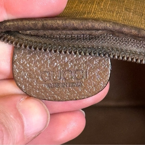 Gucci Gold Logo Pendant Necklace with Box/Dust Bag – Limited Snake Packaging - Picture 6 of 9